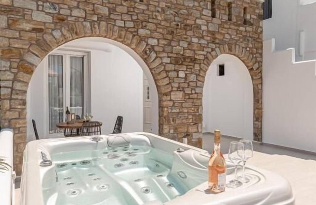 Almiriki Naxos Beachside Living