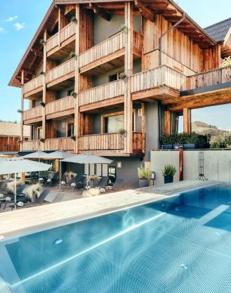 ALMMONTE SENSUM SUITES Boutique Hotel