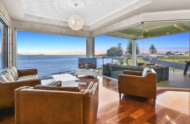 Aloha Beachfront Robe Central