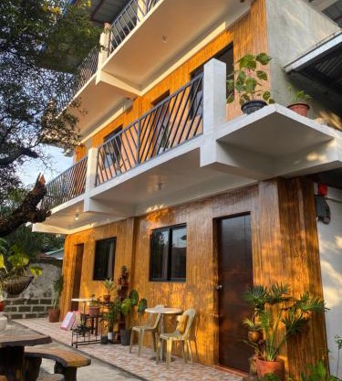 Alona's Traditional Filipino Home near 100 Islands Wharf