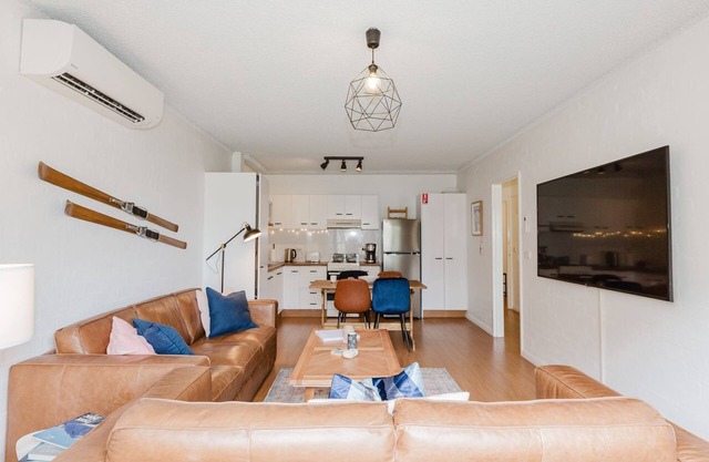 Alpine Mountain View - 24/13-15 Kirwan Close