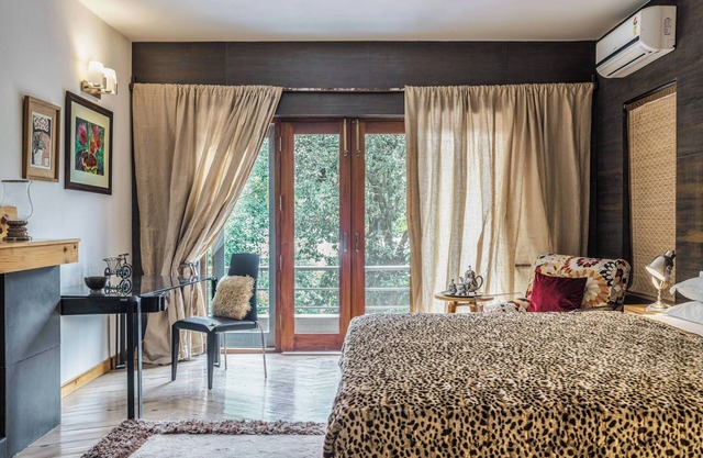 Alpine Villa, Bhimtal by Ebony Stays| Luxury 3BHK with Hillside Views