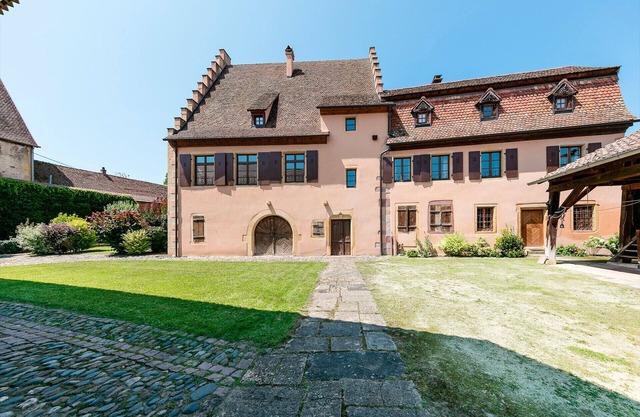 Alsace: 8-persons gite in listed former presbytery