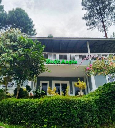 Alvaro Resort Bukit Angin