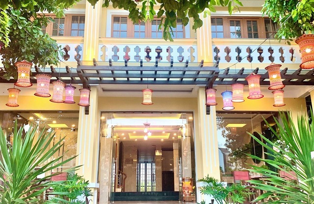 Aman Riverside Hotel