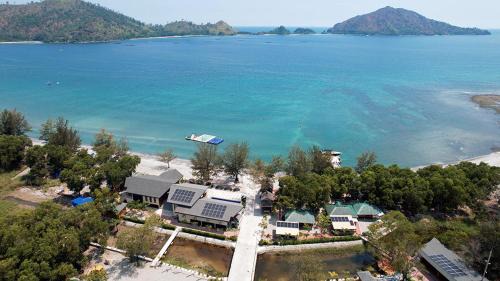 Amariah Cove