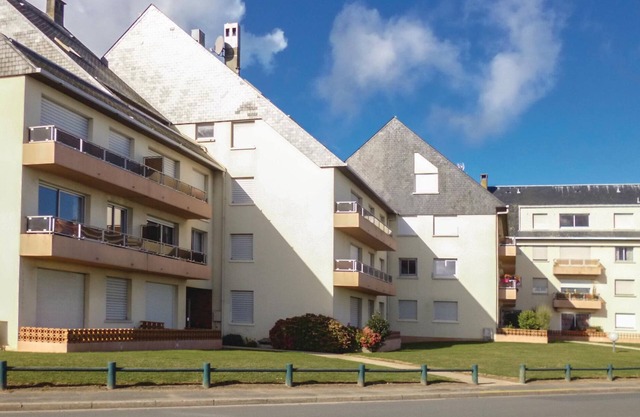 Amazing apartment in Grandcamp Maisy