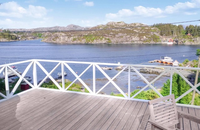 Amazing apartment in Fjell