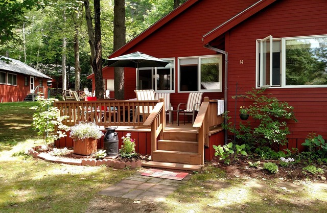 Amazing Cottage on Lake Winnipesaukee. Boat Slip included. Rarely available.
