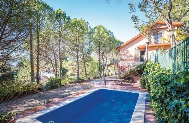 Amazing home in Alforja with 4 Bedrooms, WiFi and Outdoor swimming pool