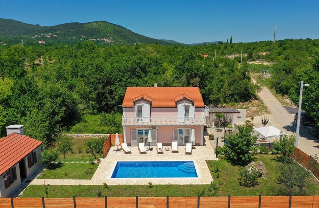 Amazing home in Poljica Imotska