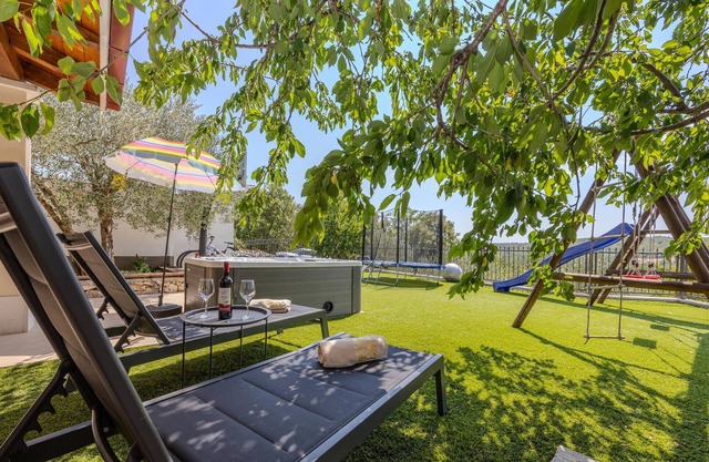 Amazing home in Katuni with kitchen