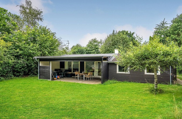 Amazing home in Nykøbing Sj with WiFi