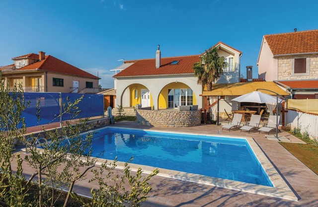 Amazing home in Oklaj with WiFi