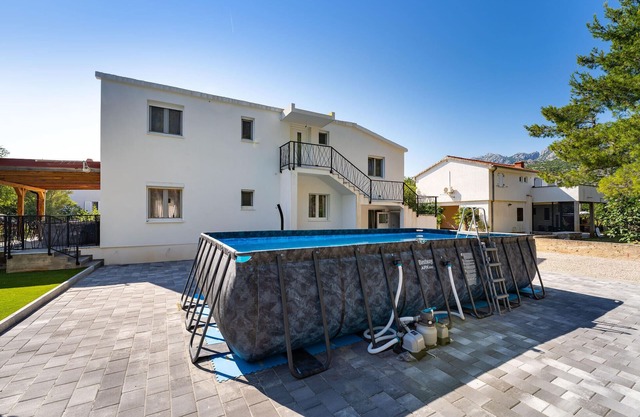 Amazing home in Seline with WiFi