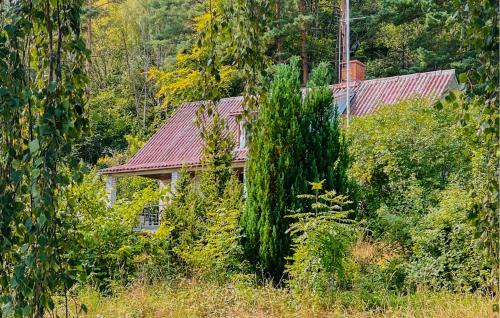Amazing Home In Väversunda With Wifi