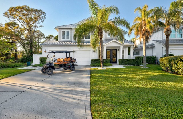 Amazing Home with Golf Cart, Heated Pool and Spa