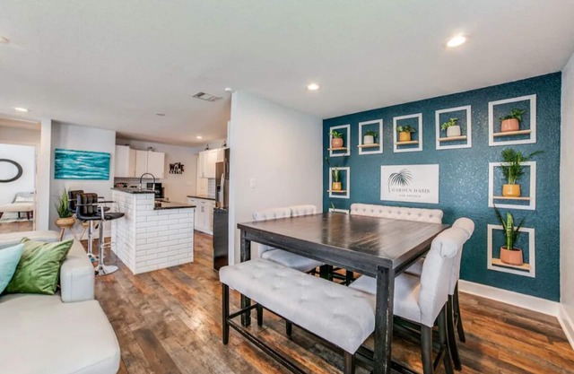 Amazing Layout! Alamodome & 5min to Riverwalk & family friendly