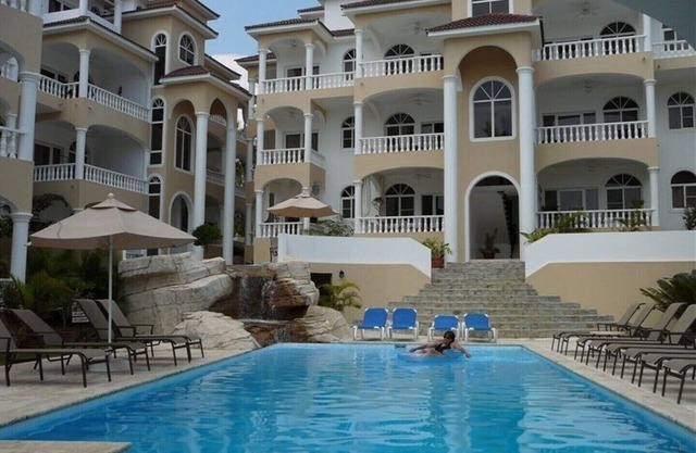 Amazing Ocean and Pool view, lots of openings for Spring and Summer Bookings
