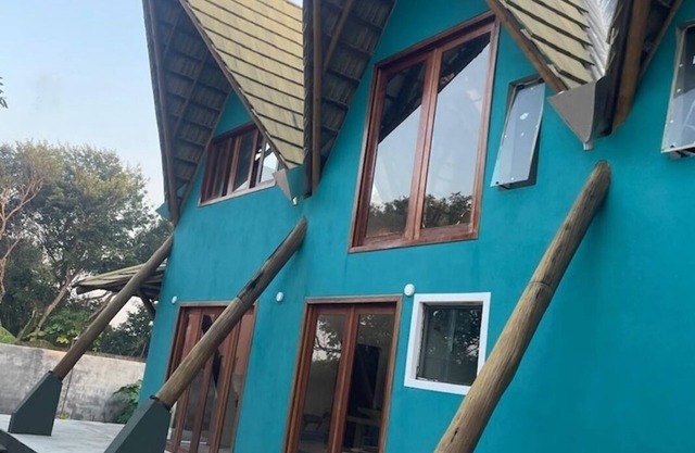 Amazing rooms in a truly unique designer house in Pipa!