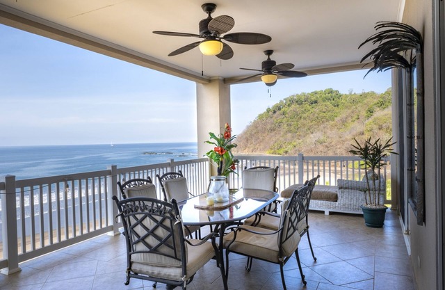 Amazing Sunset Views/Huge Terrace/Concierge Services/Penthouse/Oceanfront