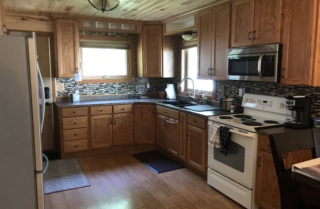 Amazing sunsets and sunrises. Nice quiet end lot🌞