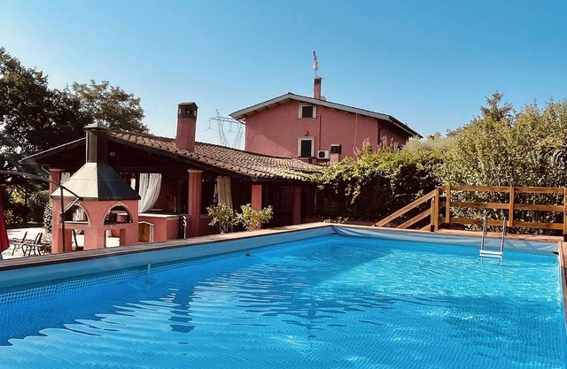 Amazing Villa With Pool in Veio Natural Reserve