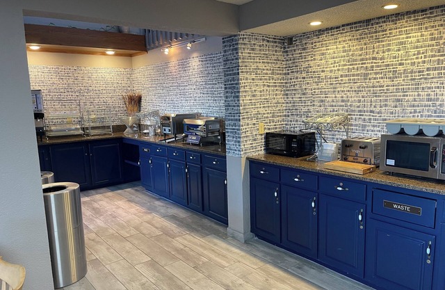 AmericInn by Wyndham Chippewa Falls