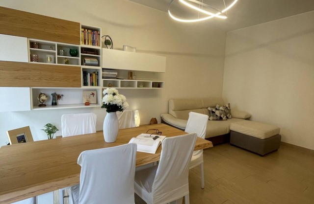 Ampio Bilocale in Principe Eugenio - Mirable PM