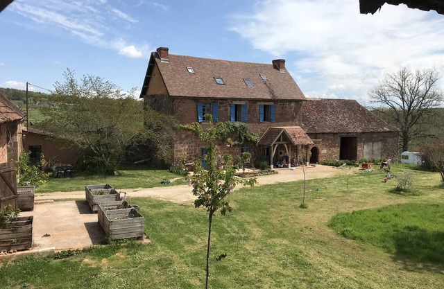 An enchanting country home surrounded by 12 hectares of private land