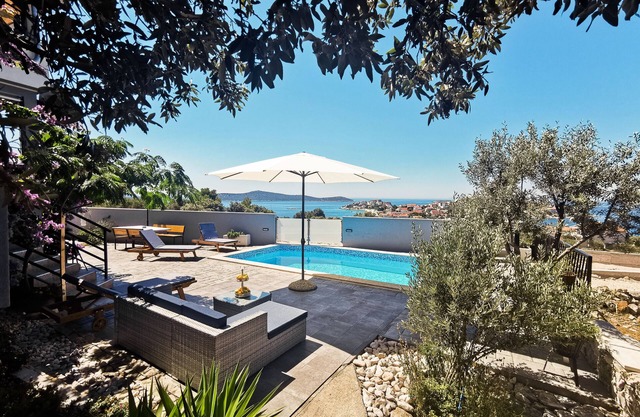 An oasis of tranquility with beautiful ocean views