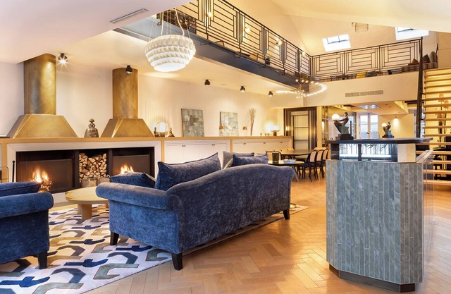 An Opulent and Exquisite 2-BR/2BA with House manager & Serviced in Bastille
