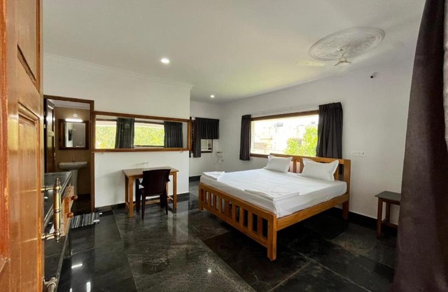 ANAND Beach Guesthouse by Moonrocks