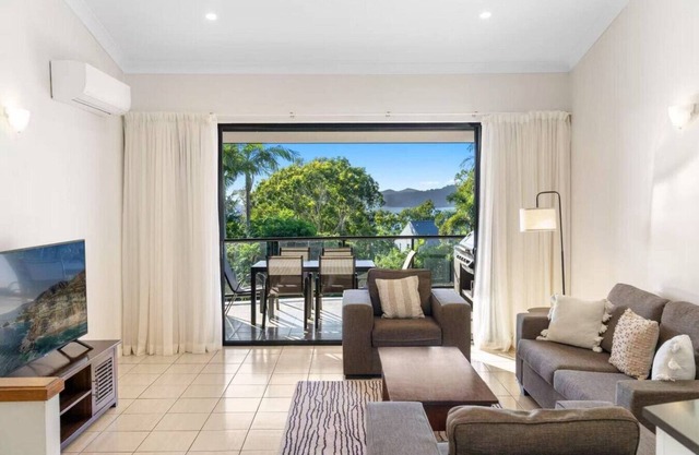 Anchorage 6 - Hamilton Island