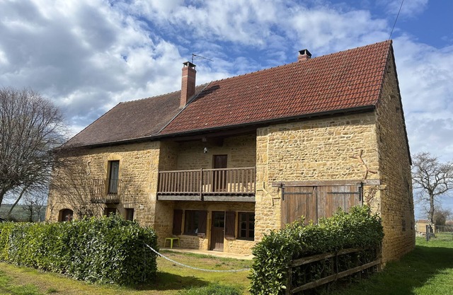 Ancienne Ferme Rénovée Avec Piscine Privée au Calme Absolu sud Bourgogne