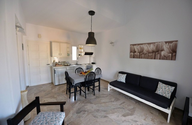 Anna Apartment II 50 meters from the sea