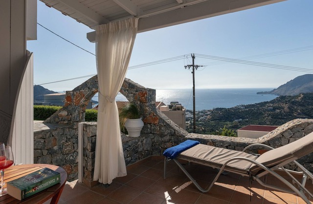 AnnaView Deluxe 35sqm apartment No13 with Seaview