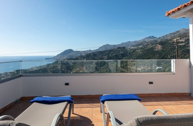 AnnaView Top Floor Suite No19 with amazing Seaview