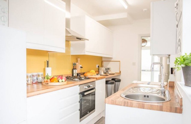 Ansty House Lovely 4-Bedroom House near city centre , Sleeps 7, Coventry - Inspire Homes