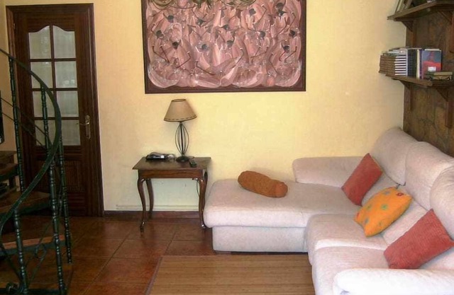 Antia - Stone house near the sea