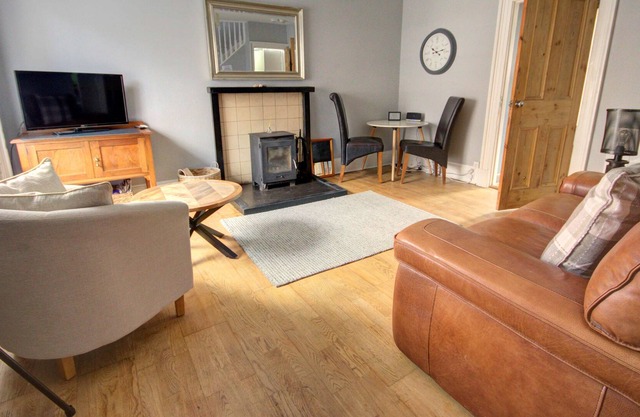 Anvil House is a quirky, 1 bedroom house, located at the heart of the village of Golspie, Sutherland