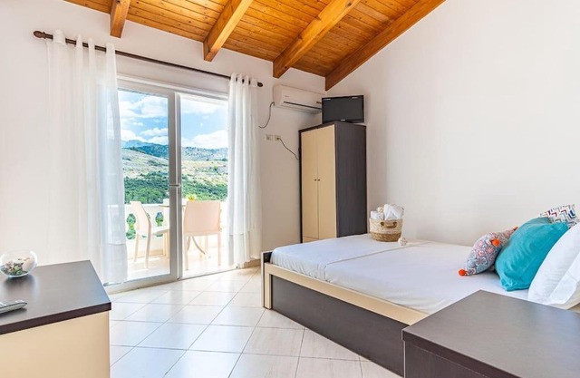 Ap 7 - Villa Goro wPool, Views & Parking
