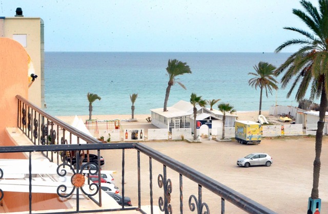 APART WITH EXCEPTIONAL SEA VIEW