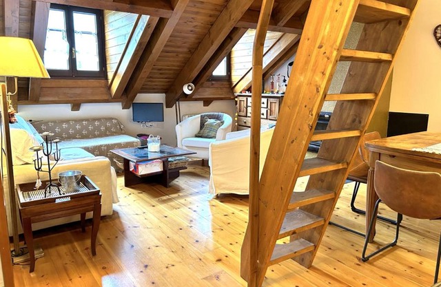 Apartament amb llar de foc i altell a Llavorsí by RURAL D'ÀNEU