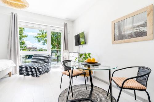 Apartament UKIEL PARK 30 przy Plaży Miejskiej - klimatyzacja,free parking,FV