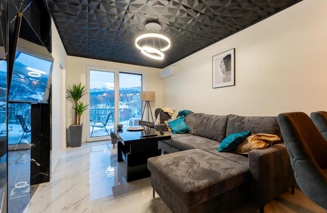 Apartament Widokowe Marzenie - blisko stoku, parking podziemny by SpaceApart