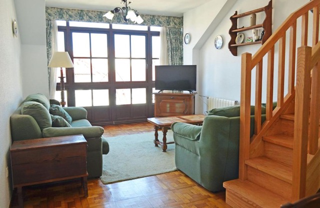 Apartamento El Corro: con parking en pleno centro de Comillas