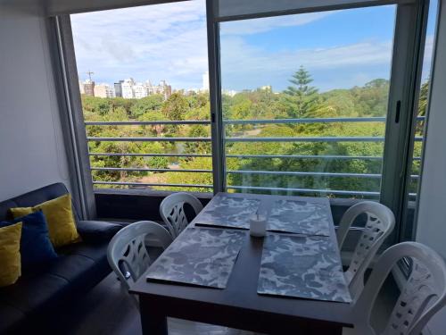 Apartamento en Montevideo frente al Parque Rodó