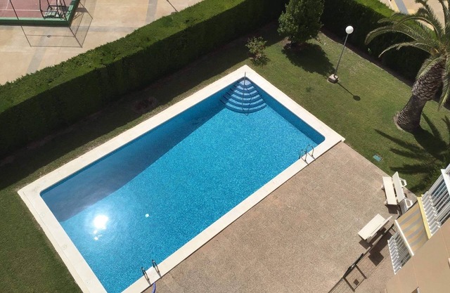 Apartamento Luminoso, Ideal Para Familias con Piscina y Parking