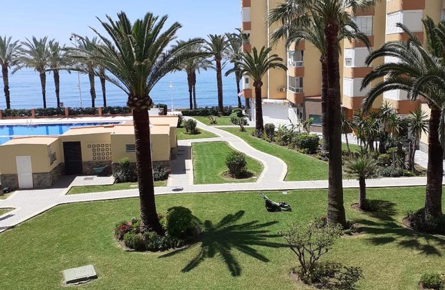 Apartamentos Centro Internacional Algarrobo-Costa